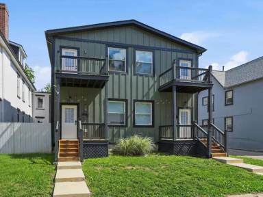 Main picture of 834 Oak St