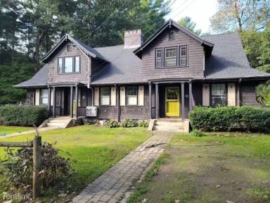 Main picture of 81 Woodchester Dr