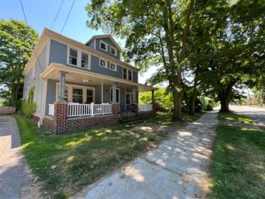 Main picture of 1441 W 58th St