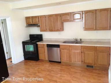 Main picture of 104 Washington Ave