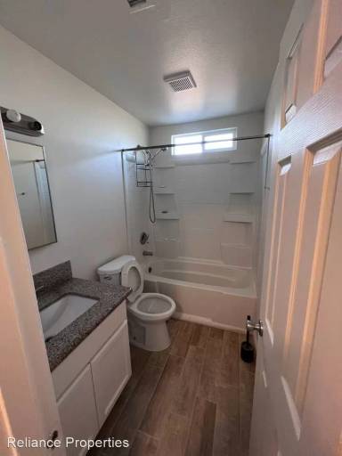 Main picture of 26781 Fleming St