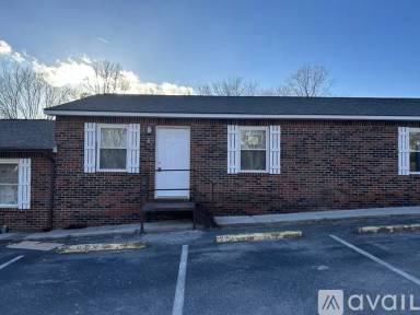 Main picture of 2301 Lakeland Dr