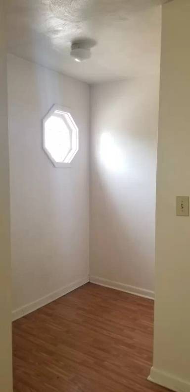 Main picture of 9600 7th Bay St