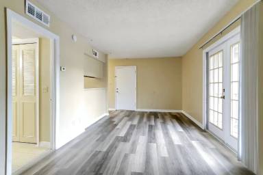 Main picture of 455 Wymore Rd