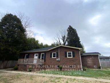 Main picture of 135 Earnhardt Ave