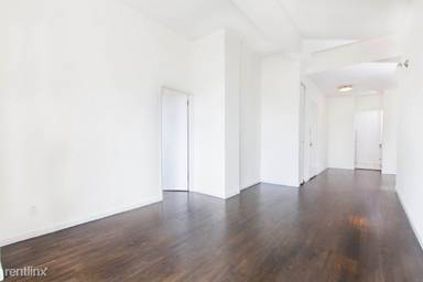 Main picture of True North Flatiron 43