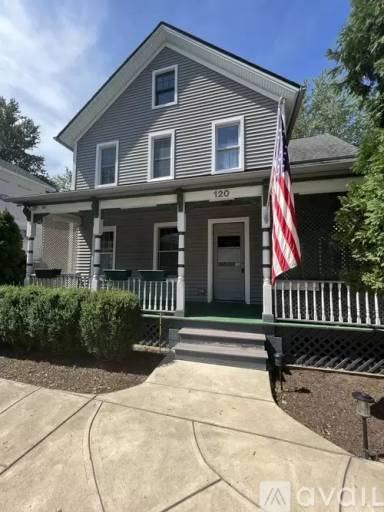 Main picture of 120 Mill St