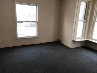 Main picture of 731 W Main St