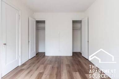 Main picture of 515 W Briar Pl