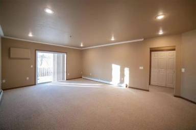 Main picture of Golden Valley - 830 East Elm - 3H