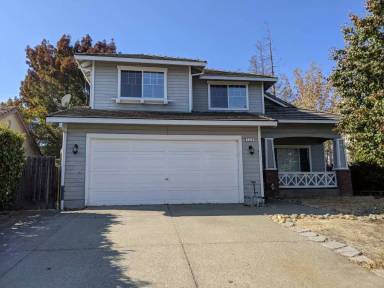 Main picture of 2328 Reindeer Ct