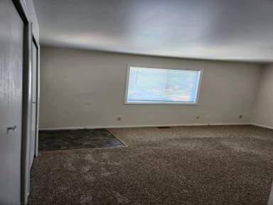 Main picture of 926 Hampton Ct