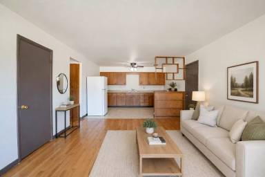 Main picture of Lake Point Apartments
