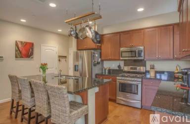 Main picture of 355 B St