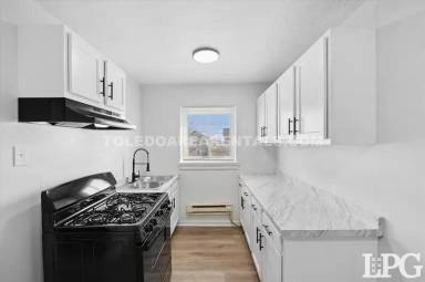 Main picture of 4022 Walker Ave