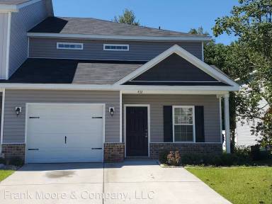 Main picture of 424 Governor Treutlen Cir