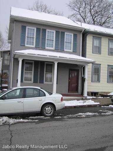 Main picture of 225 E High St