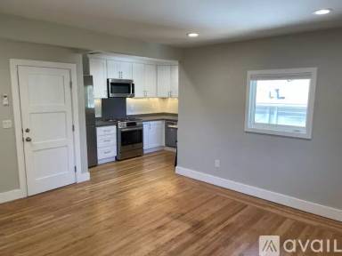 Main picture of 2014 Parker St