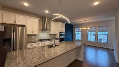 Main picture of 1949 Greenbriar Hall Rd