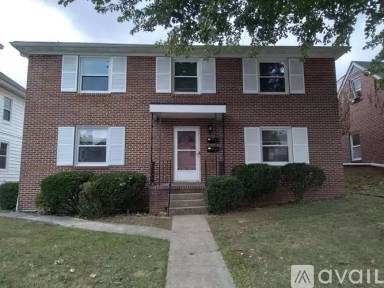 Main picture of 11 W Magnolia Ave