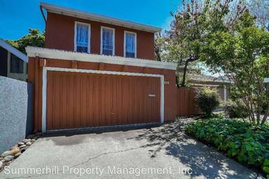 Main picture of 340 Pine Wood Ln