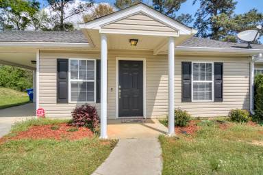Main picture of 112 Charleston Row Blvd