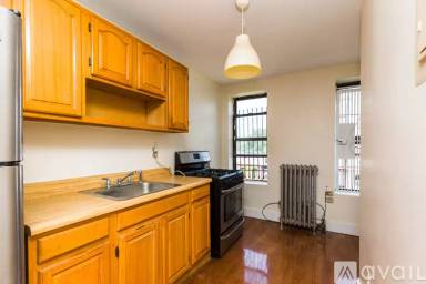Main picture of 157 Jefferson Ave