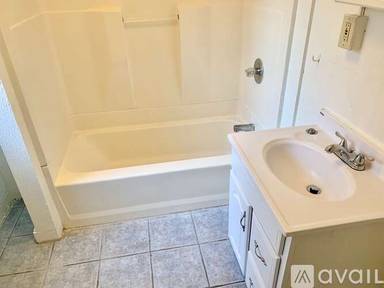 Main picture of 1013 N Charles St