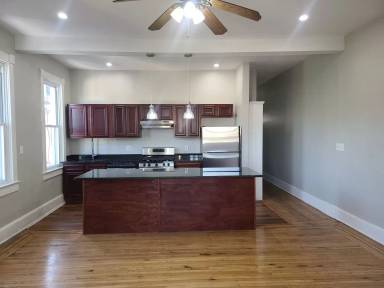Main picture of 2936 Saint Paul St
