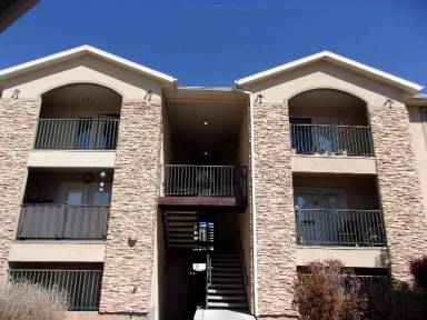 Main picture of 984 N Centennial Park Dr