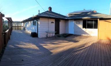 Main picture of 19857 Hamilton Ct NE