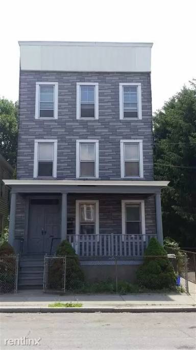 Main picture of 108 Jackson Ave