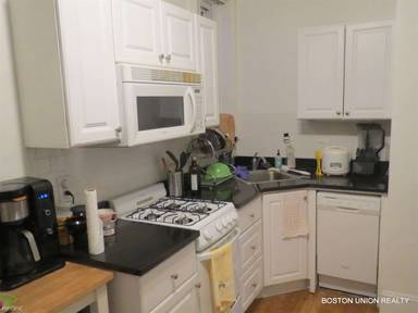 Main picture of 30 Hemenway St