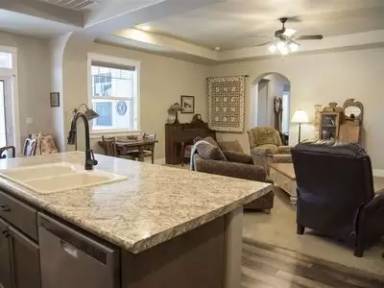 Main picture of 6029 W Beaufort St