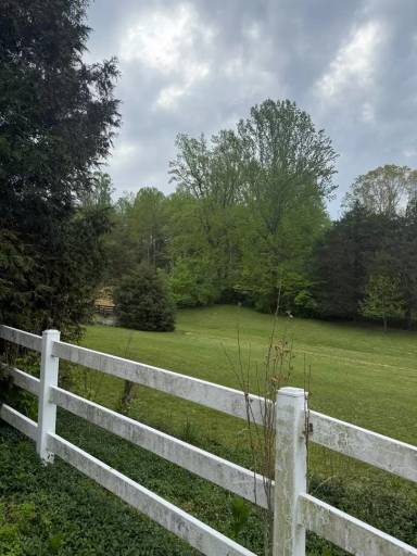 Main picture of 1377 Wesley Chapel Rd