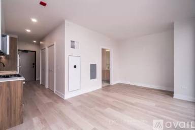 Main picture of 1101 W Jackson Blvd