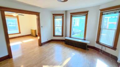 Main picture of 2318 Fillmore St NE