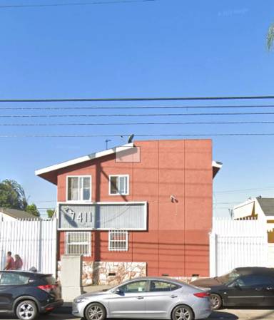 Main picture of 7411 S Figueroa St