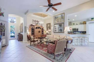 Main picture of 16156 Parque Ln