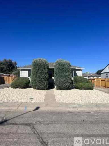 Main picture of 2701 Columbine Ave