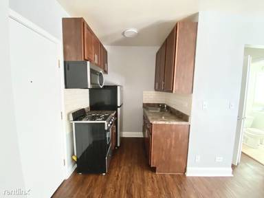Main picture of 4031 N Kenmore Ave