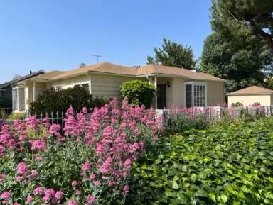 Main picture of 7701 Friends Ave