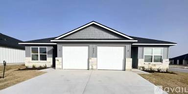 Main picture of 902 Switchgrass Dr