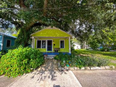 Main picture of 429 NW 3rd St