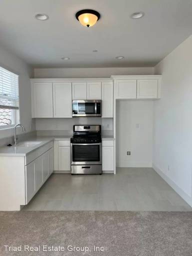 Main picture of 3730 Park Ridge Ln