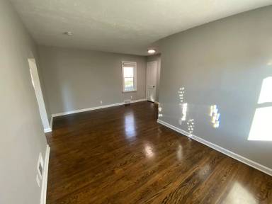 Main picture of 5328 N 35th St