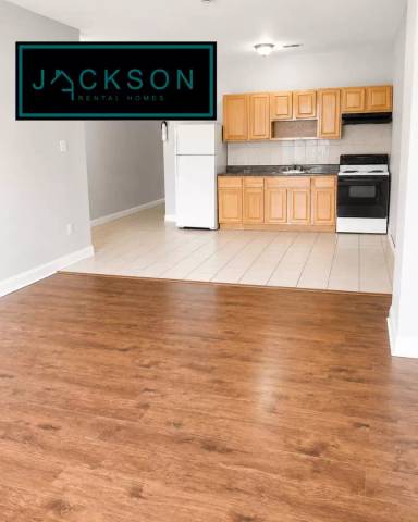 Main picture of 5849 Market St