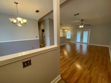 Main picture of 8562 Vehlin Ct