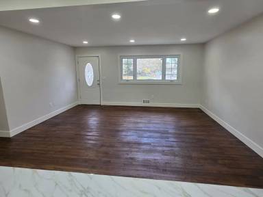 Main picture of 21 Sylvan Lake Blvd