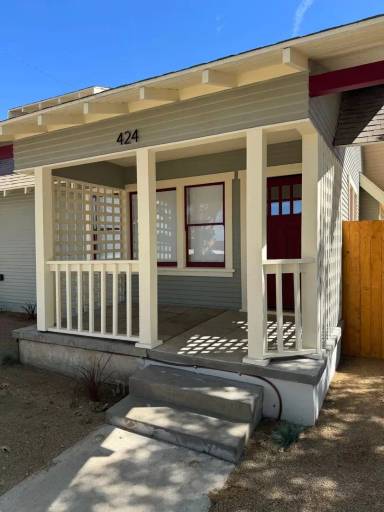 Main picture of 422 E Walnut St